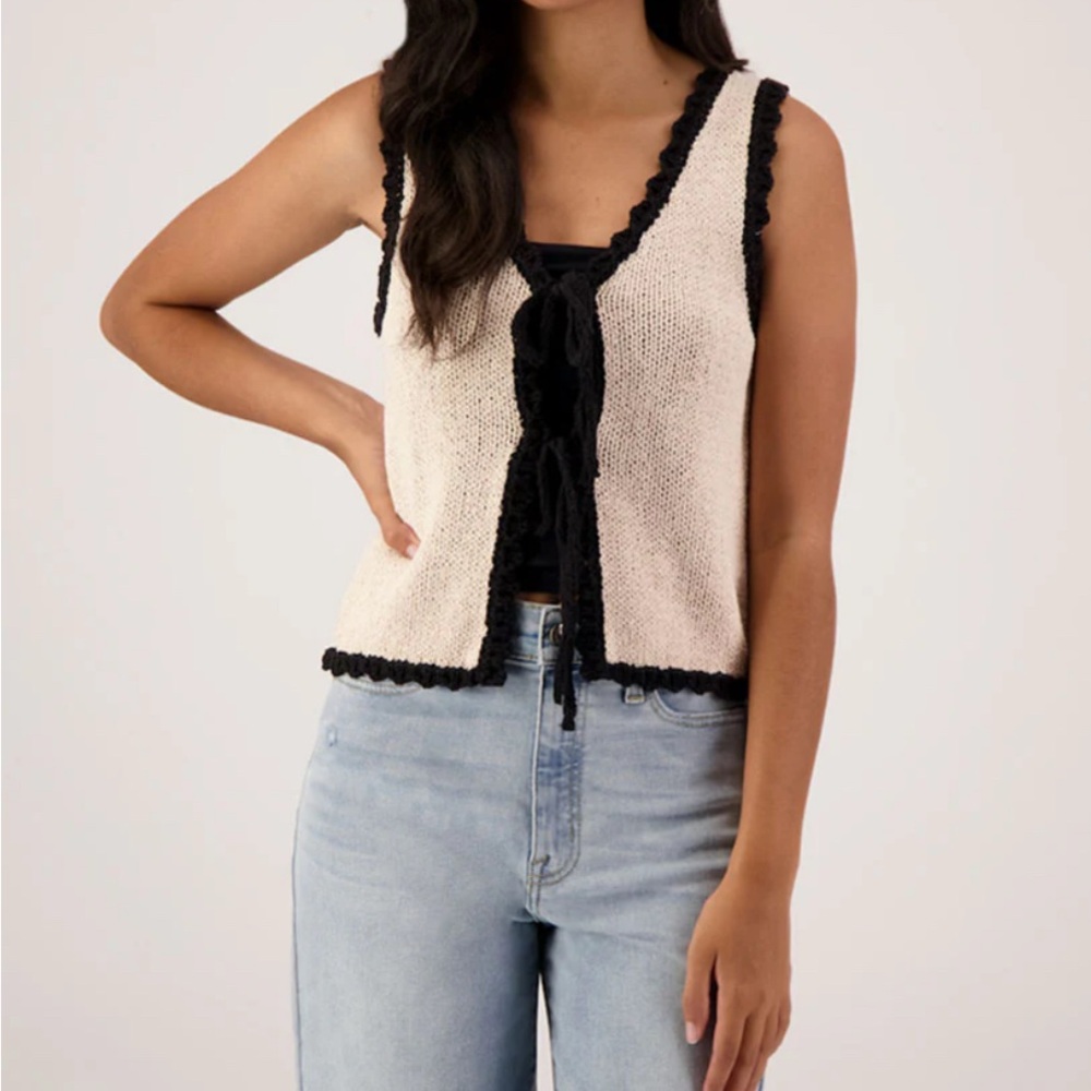 Blu Pepper Cream and Black Tank Top Tie Vest Size Medium